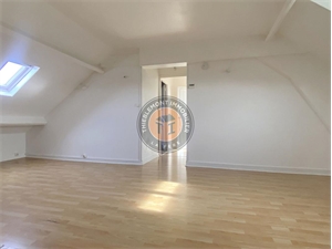 t2 à la location -   02800  LA FERE, surface 47 m2 location t2 - UBI440020436
